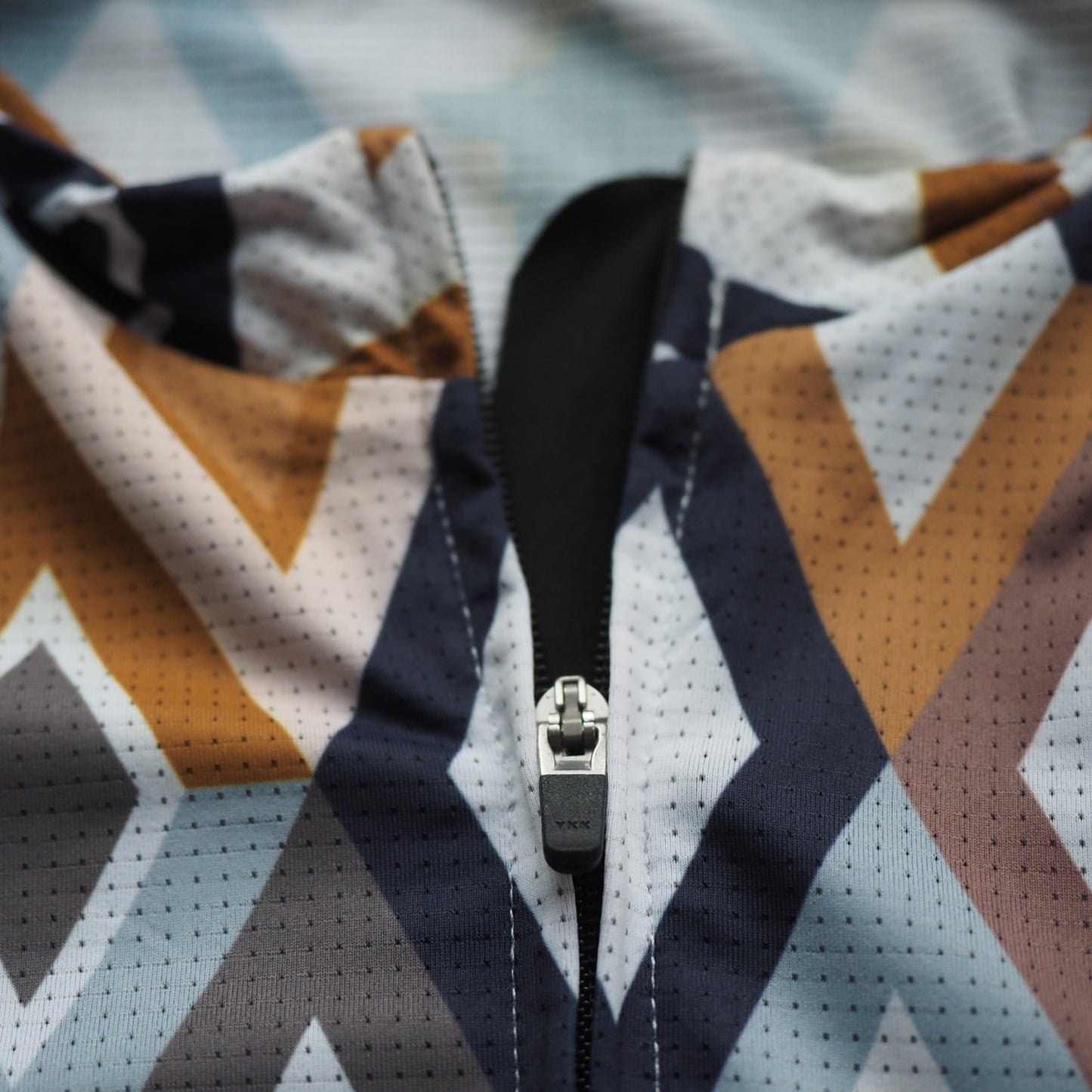 The Pack Alpha Geometric Jersey - Men (Prism)
